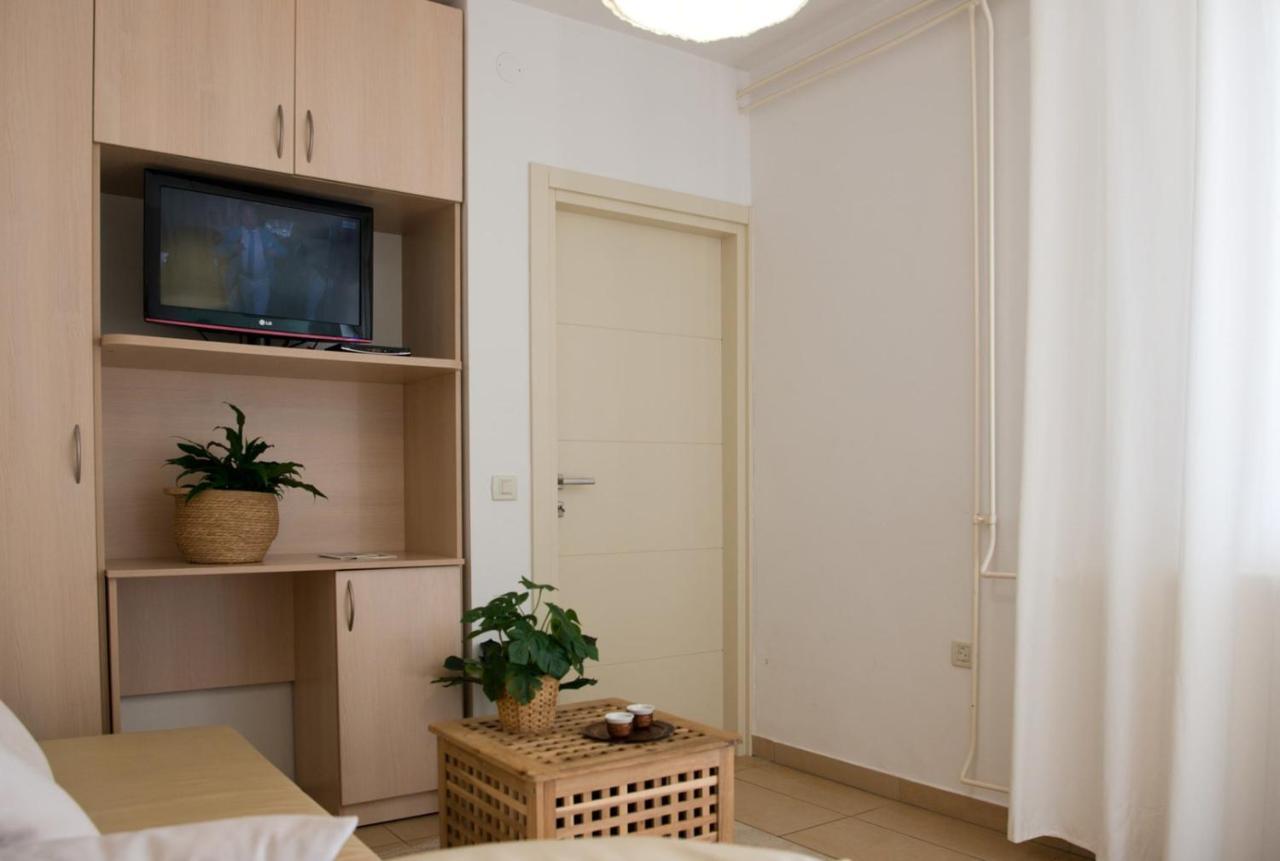 Apartments Sandra ポレッチ エクステリア 写真