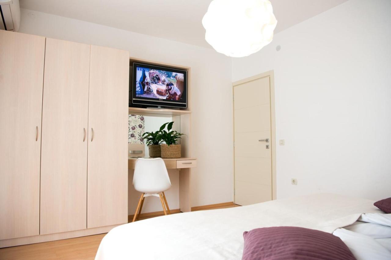 Apartments Sandra ポレッチ エクステリア 写真