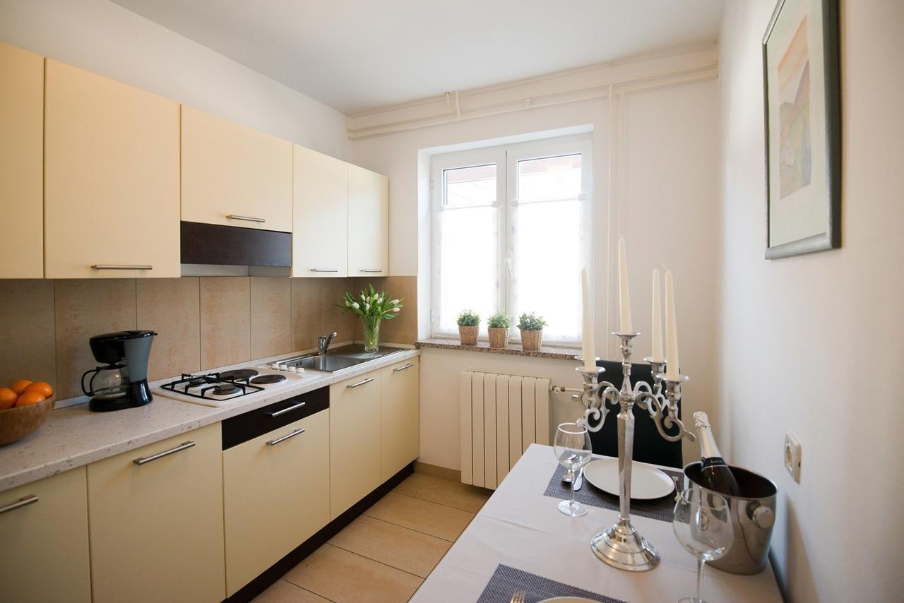 Apartments Sandra ポレッチ エクステリア 写真