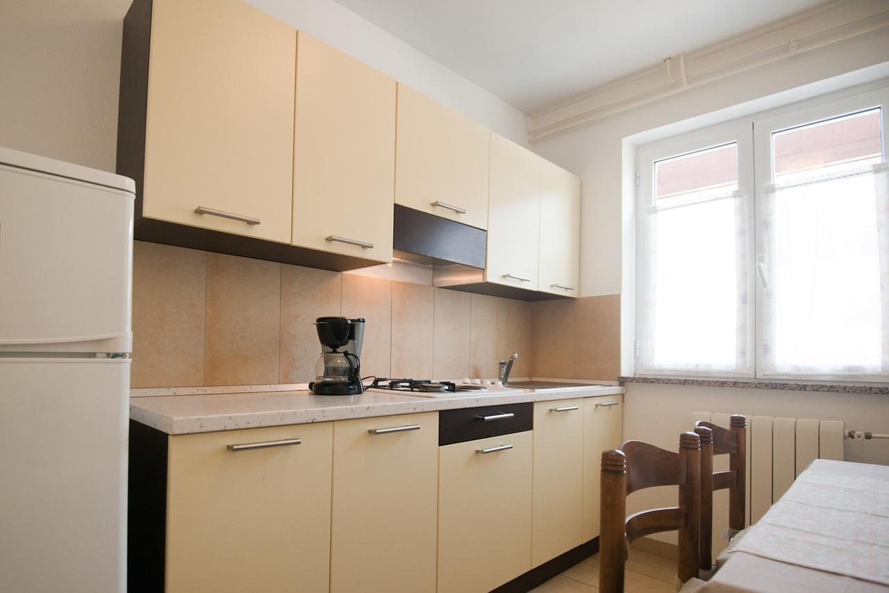 Apartments Sandra ポレッチ エクステリア 写真