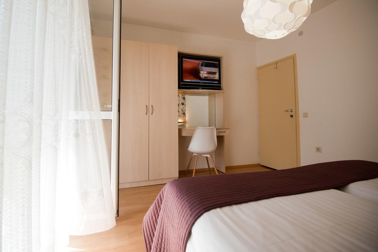 Apartments Sandra ポレッチ エクステリア 写真